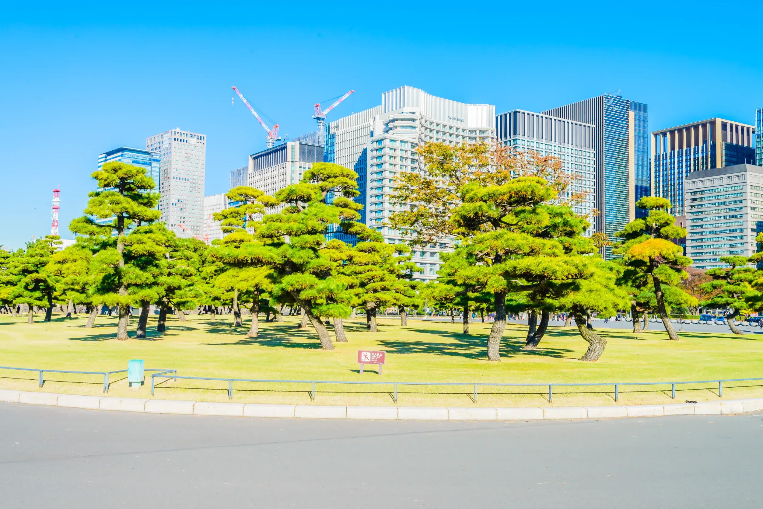 beautiful imperial palace building in tokyo japan
