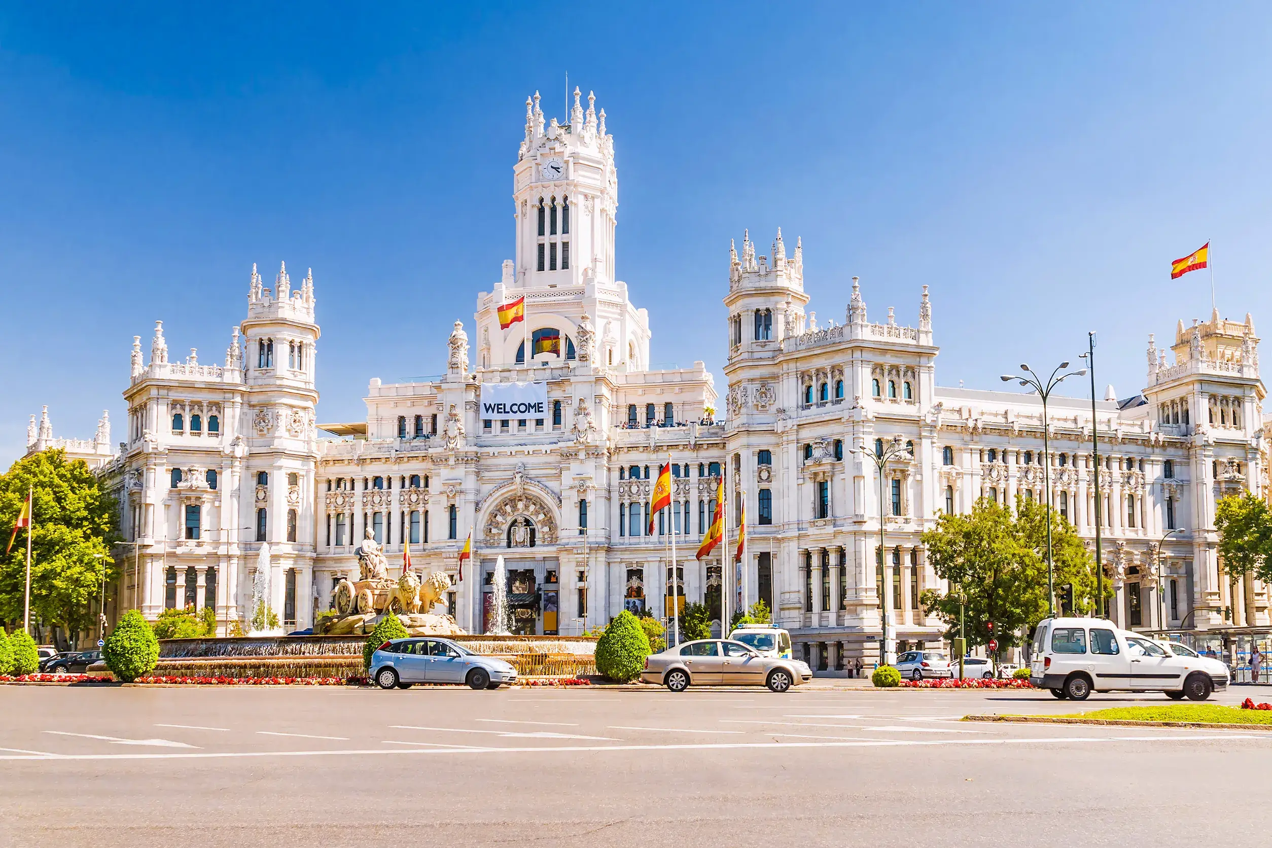 plaza cibeles in madrid spain