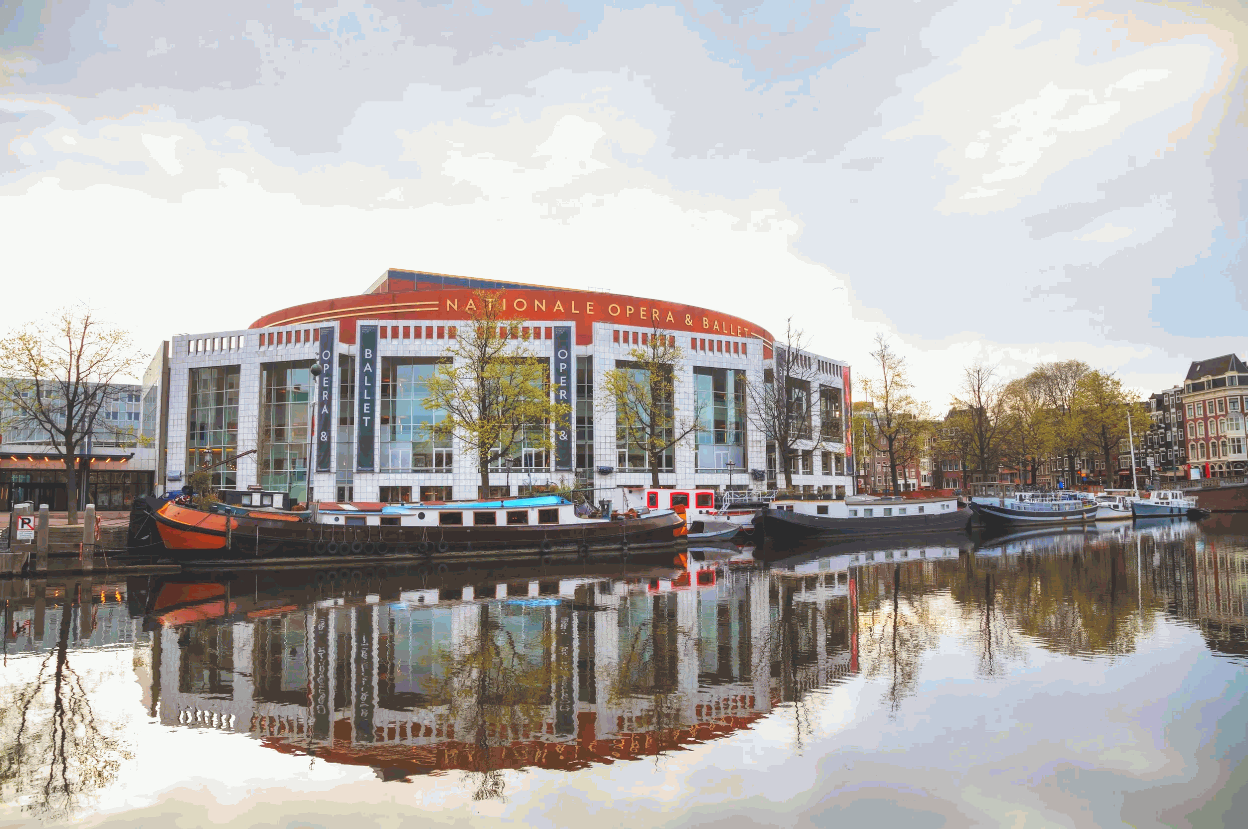 the national opera house building in amsterdam netherlands