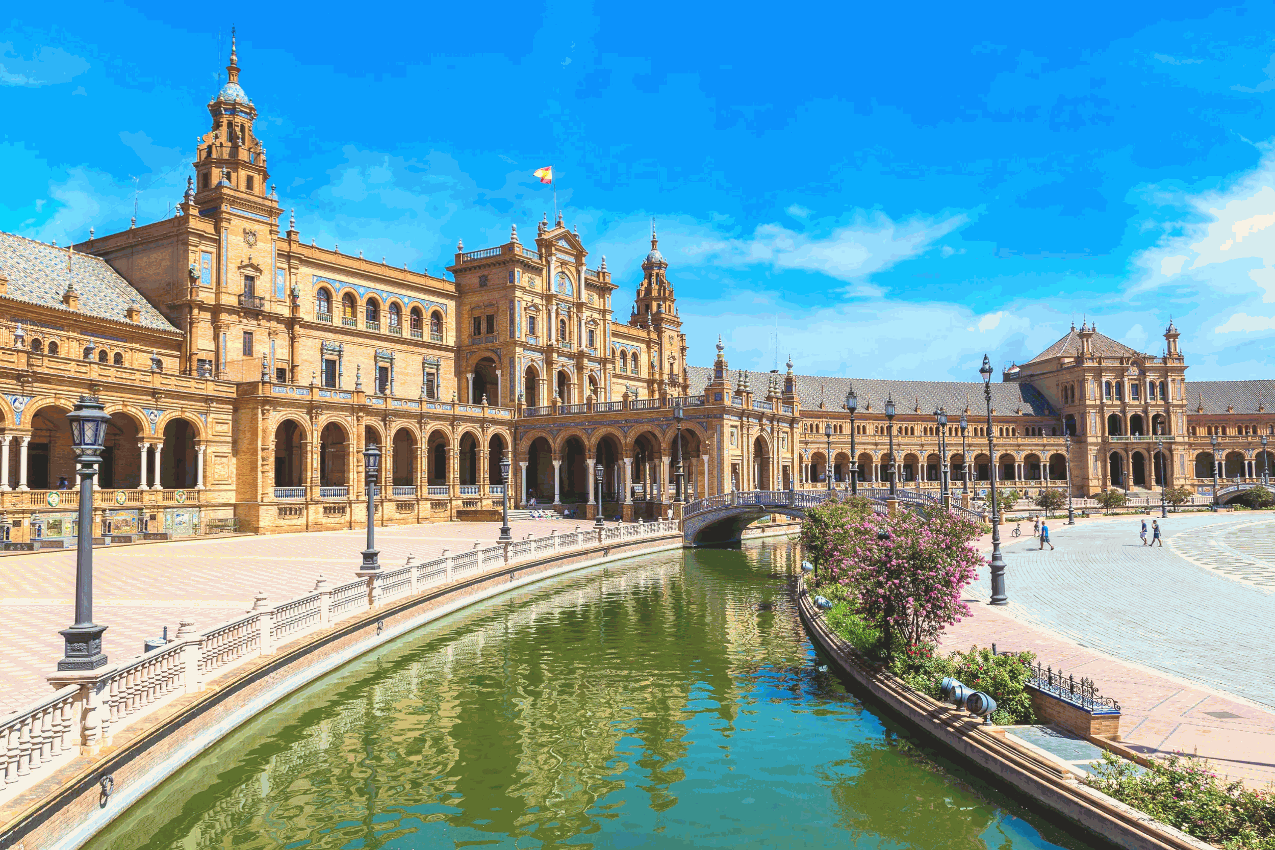 the plaza de espana square in sevilla spain